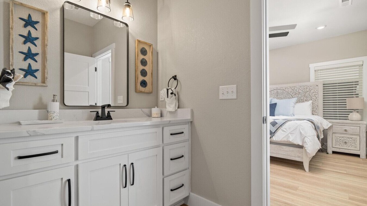 Photo of Bathroom in Reeds Spring