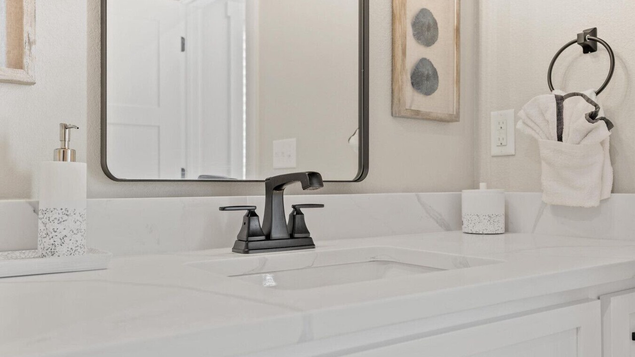 Photo of Bathroom in Reeds Spring