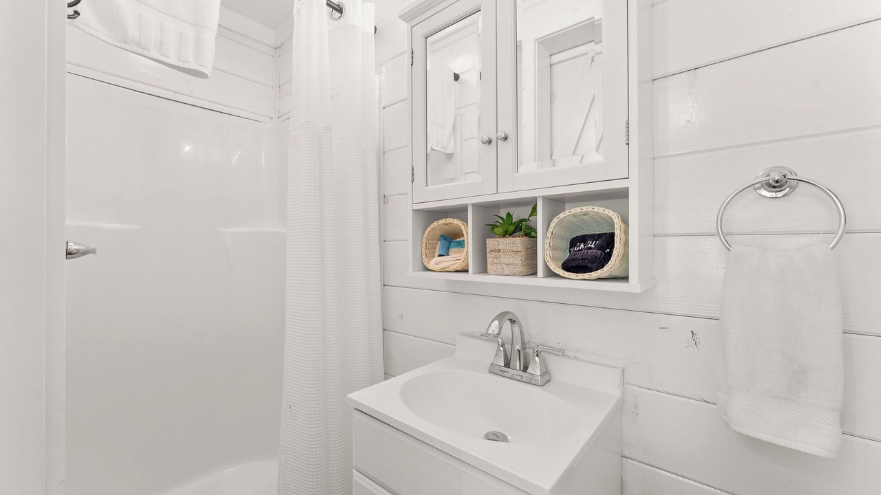 Photo of Bathroom in Blue Eye