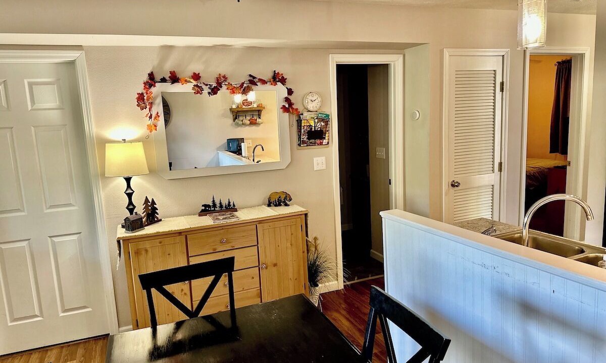 Photo of Others in Notch Estates