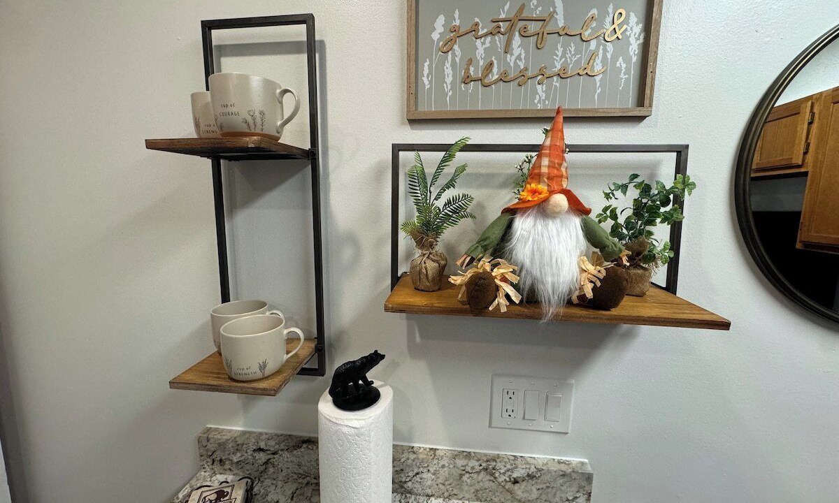 Photo of Others in Notch Estates