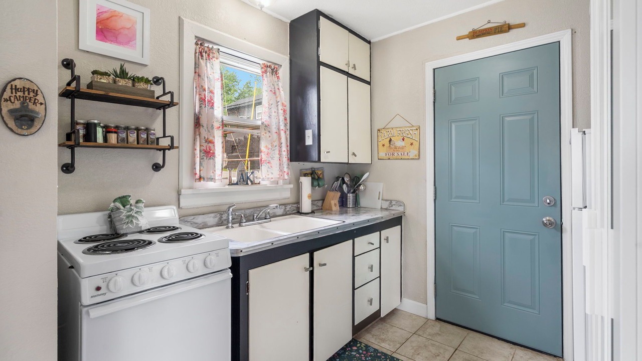 Photo of Kitchen in Rockaway Beach