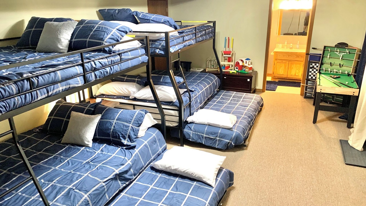 Photo of Bedroom in Shell Knob