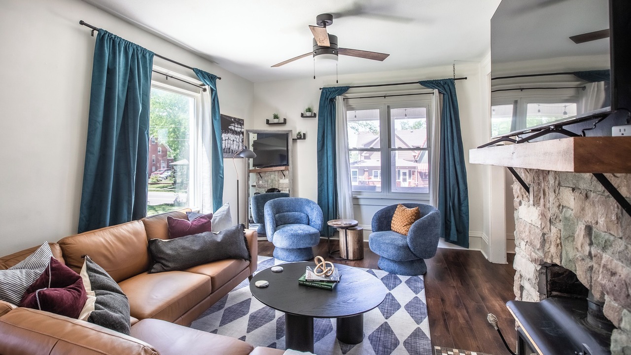 Photo of Livingroom in Southeast Omaha