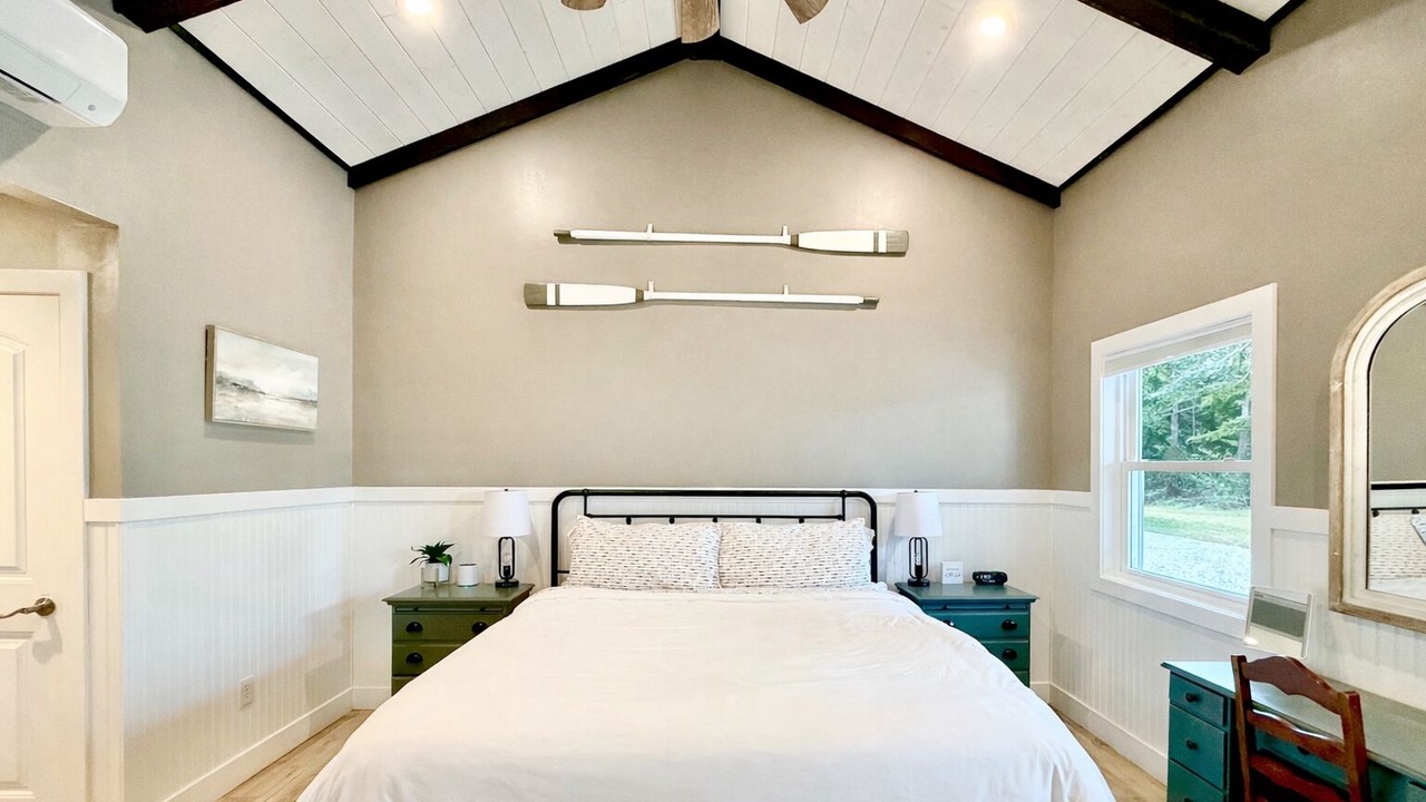 Photo of Bedroom in Springville