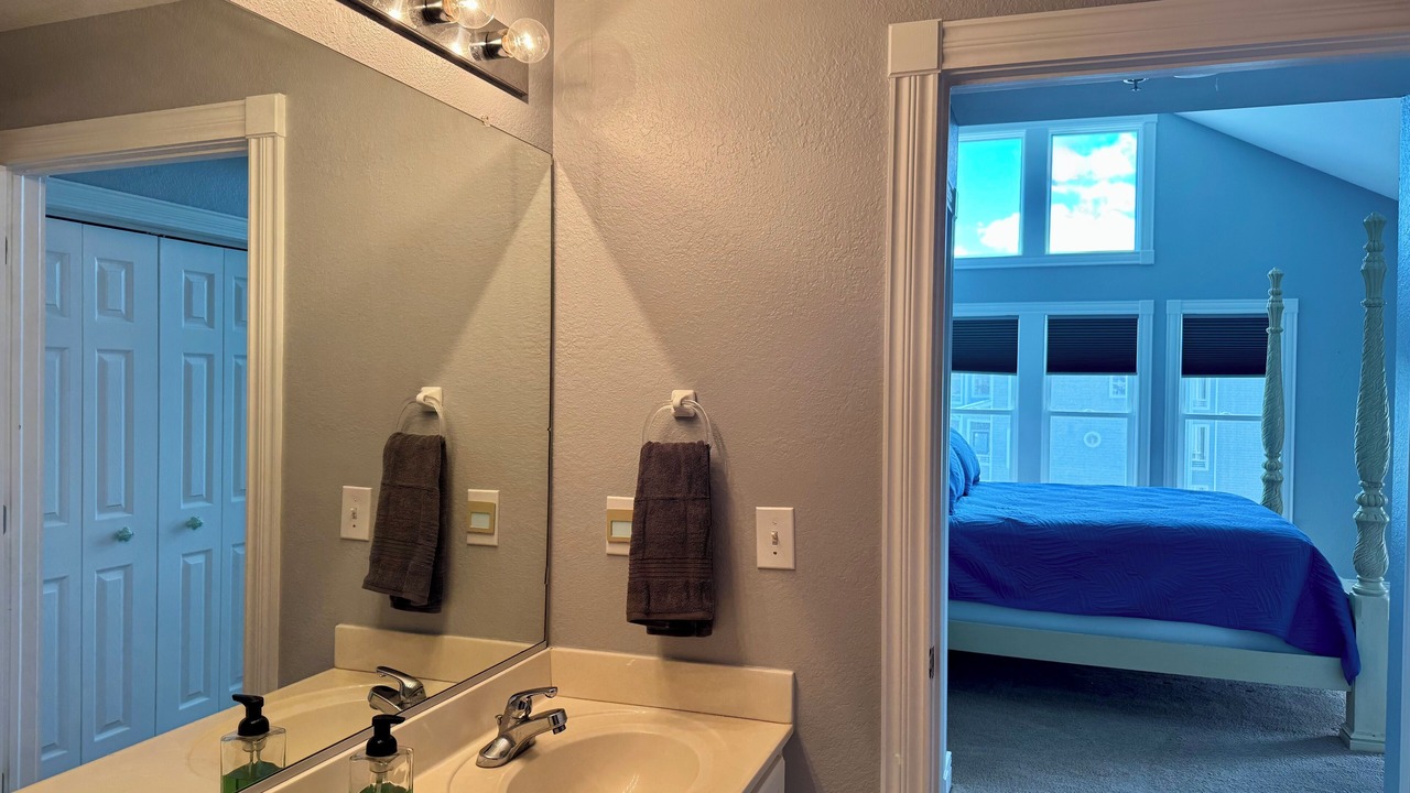 Photo of Bathroom in Manteo