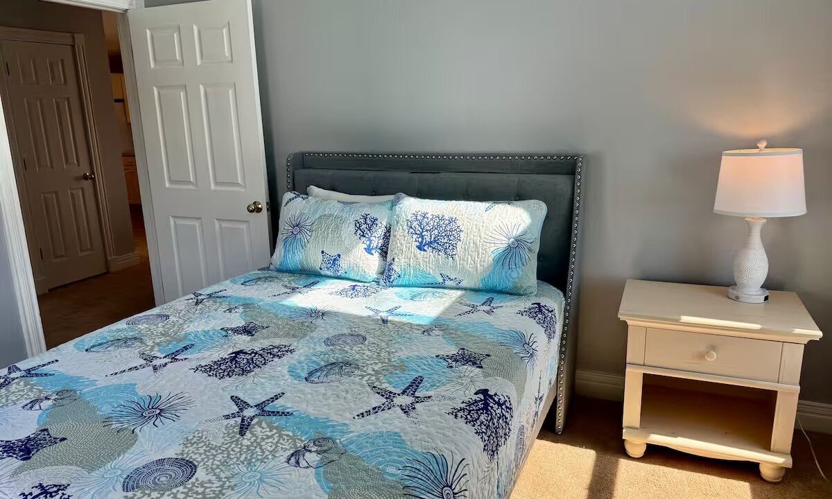Photo of Bedroom in Manteo