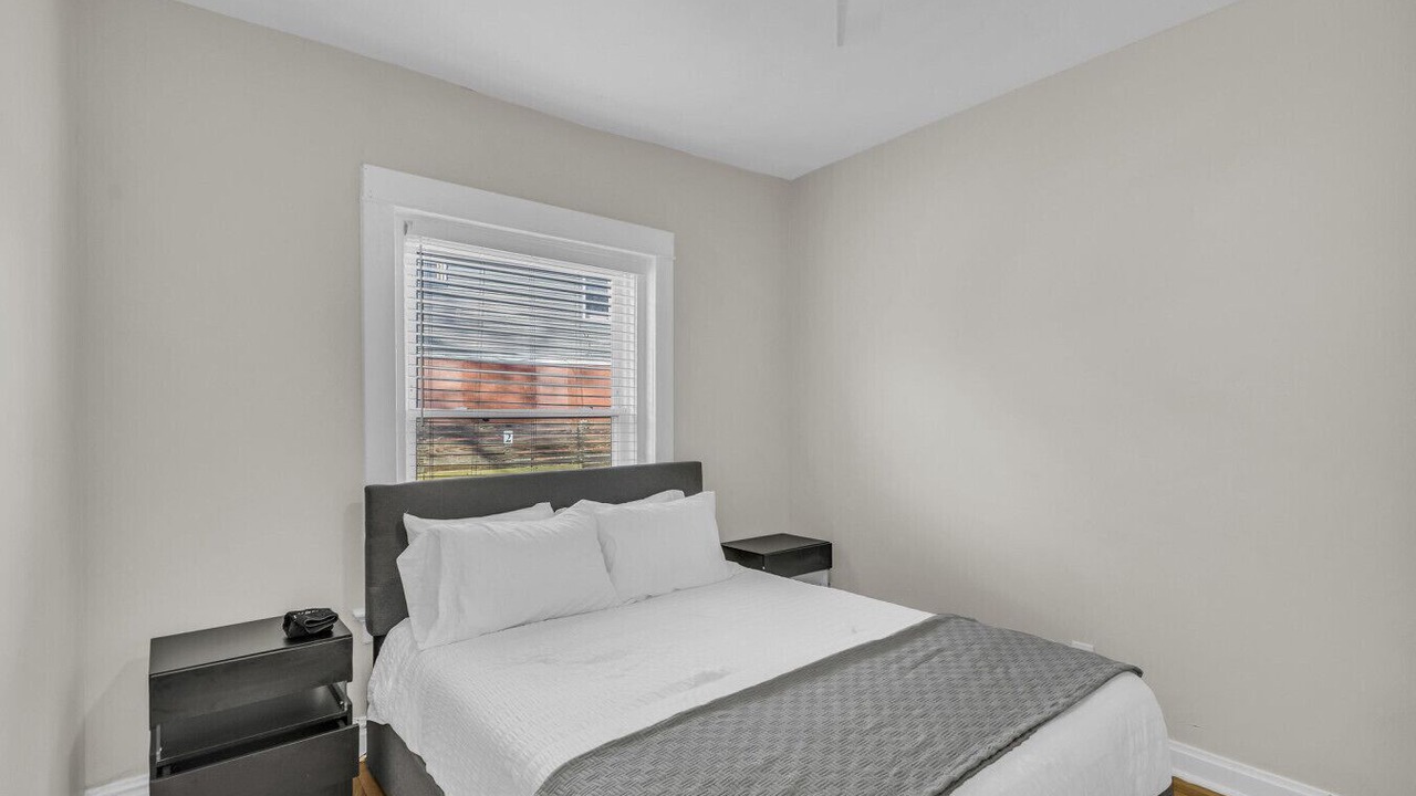Photo of Bedroom in South Hyde Park