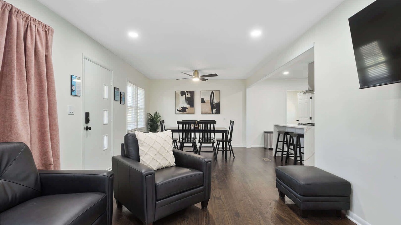 Photo of Livingroom in Overland Park