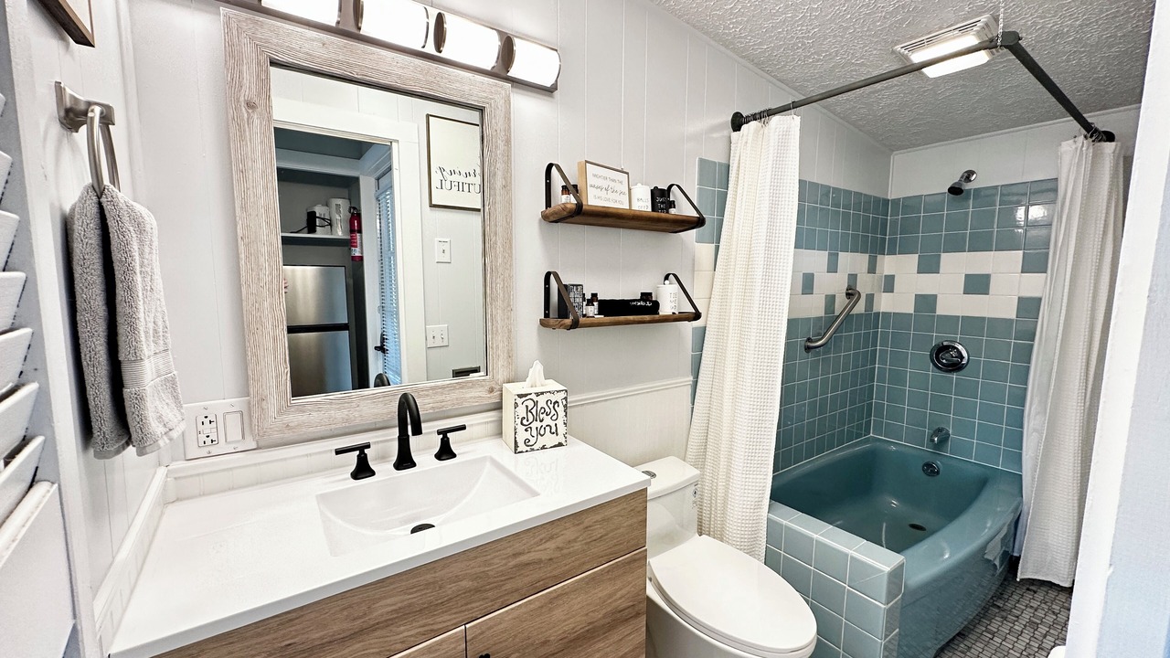 Photo of Bathroom in Shell Knob