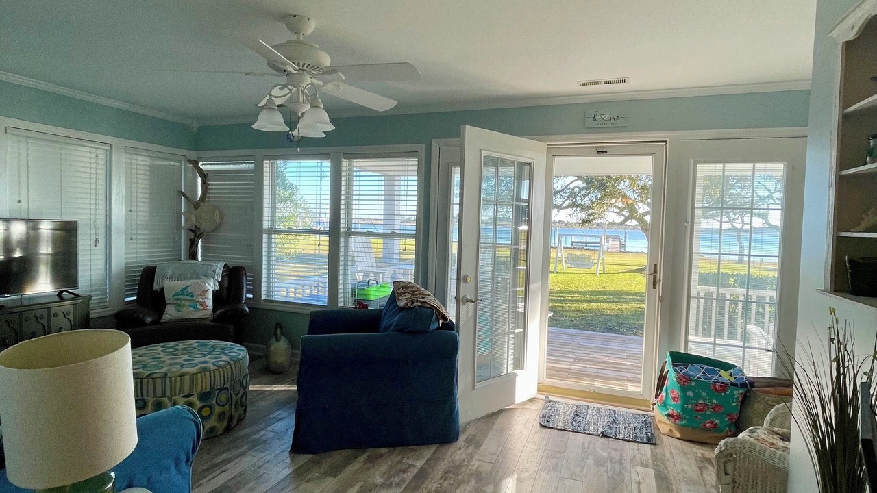 Photo of Livingroom in Sneads Ferry