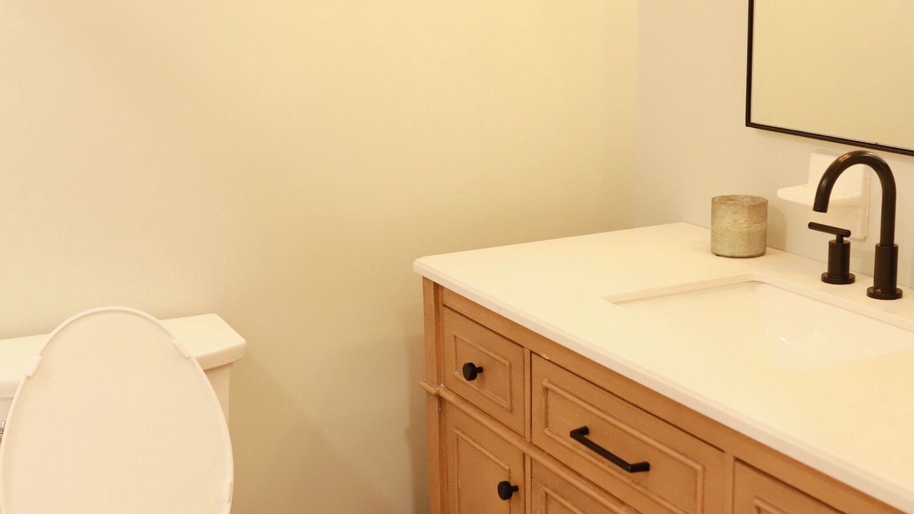 Photo of Bathroom in Hebron Estates