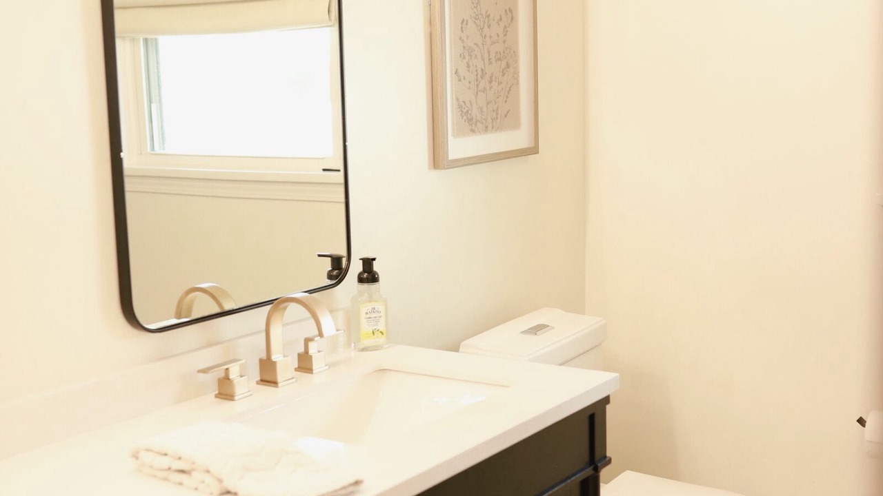 Photo of Bathroom in Hebron Estates
