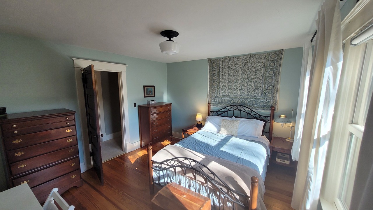 Photo of Bedroom in Beechmont