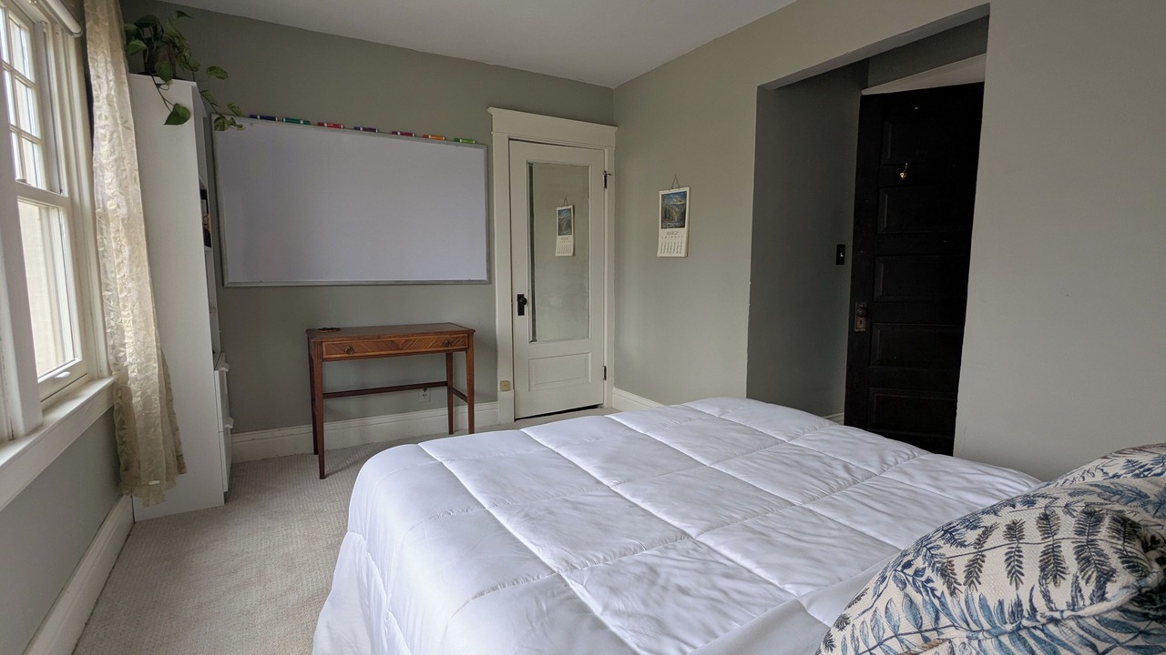 Photo of Bedroom in Beechmont