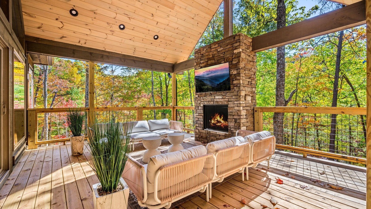 Photo of Patio Balcony in Wears Valley
