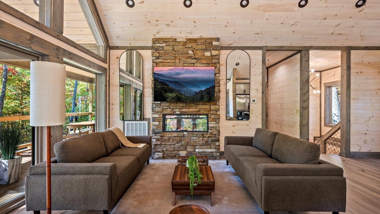 Photo of Livingroom in Wears Valley