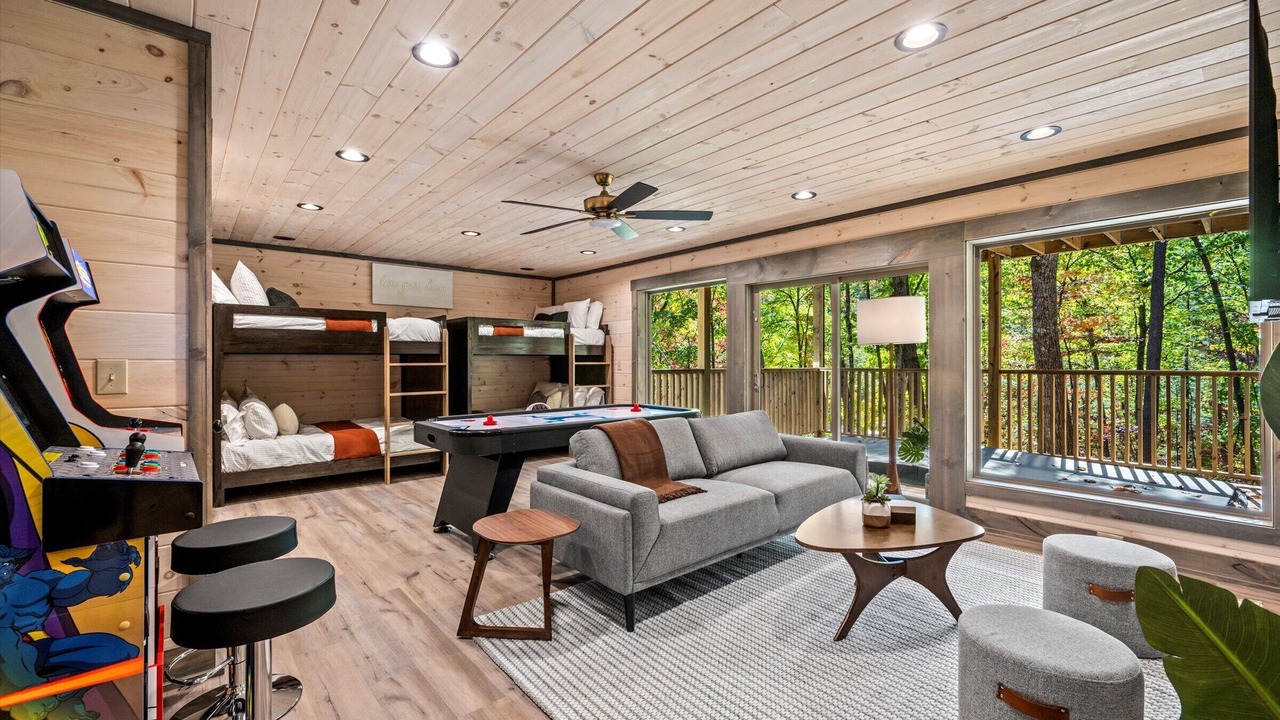 Photo of Bedroom in Wears Valley