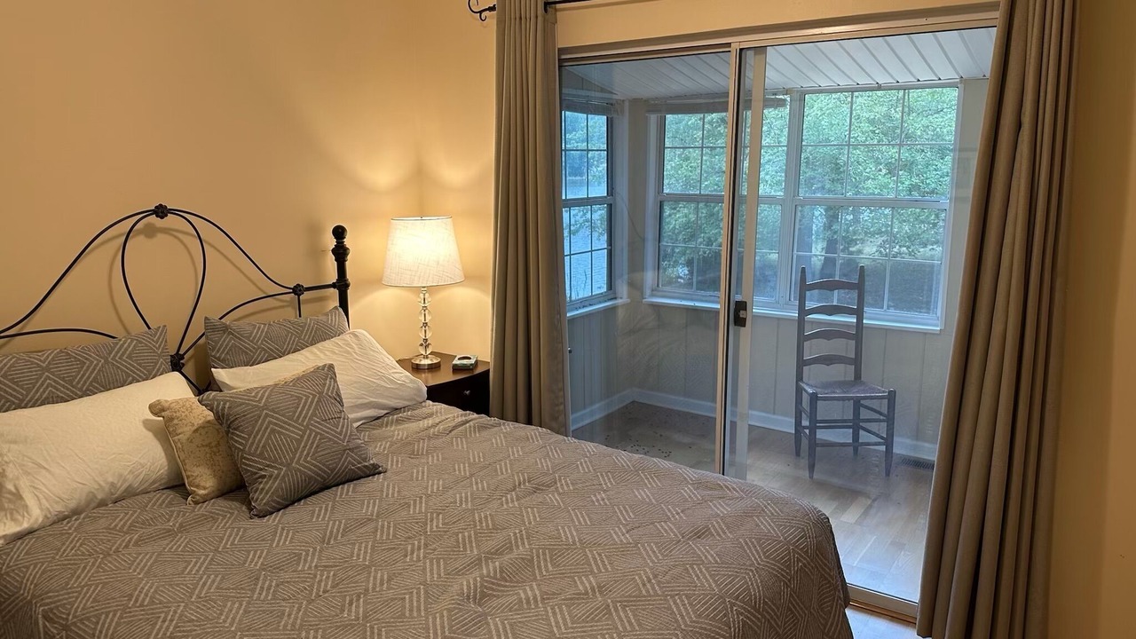Photo of Bedroom in Tallassee