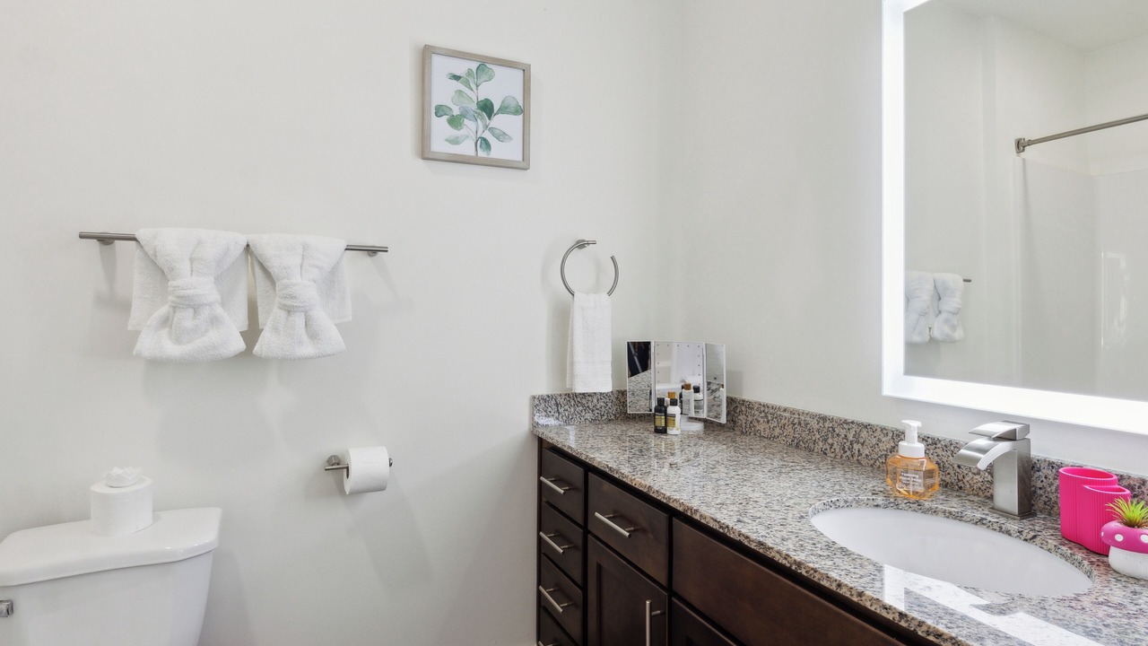 Photo of Bathroom in Farragut