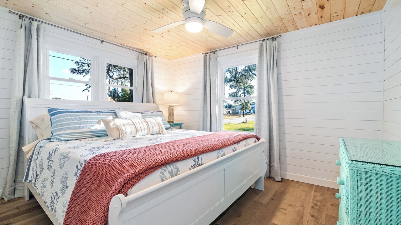 Photo of Bedroom in Morehead City