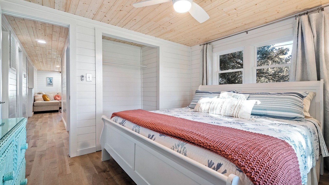 Photo of Bedroom in Morehead City