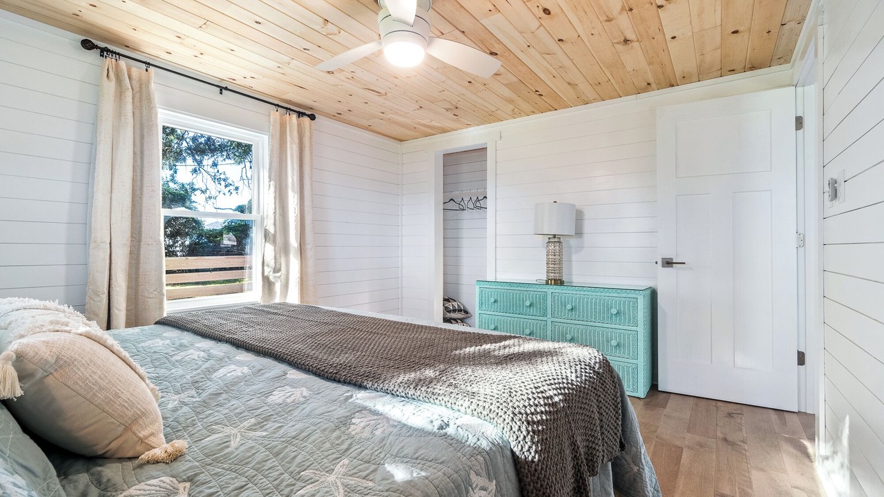 Photo of Bedroom in Morehead City