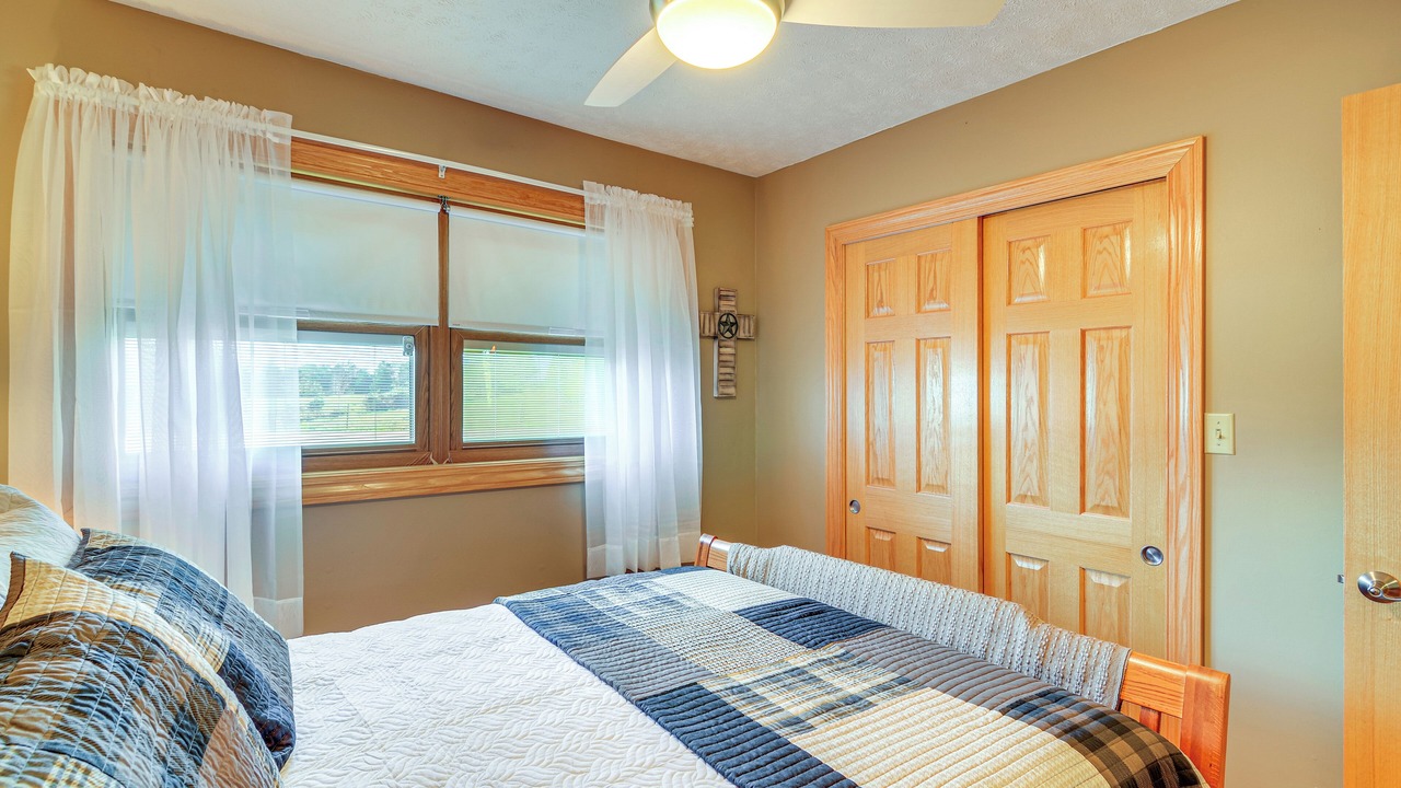 Photo of Bedroom in Bronston