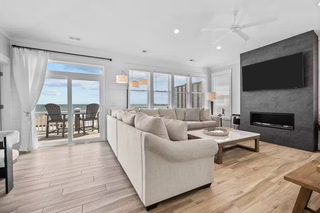 Photo of Livingroom in North Topsail Beach