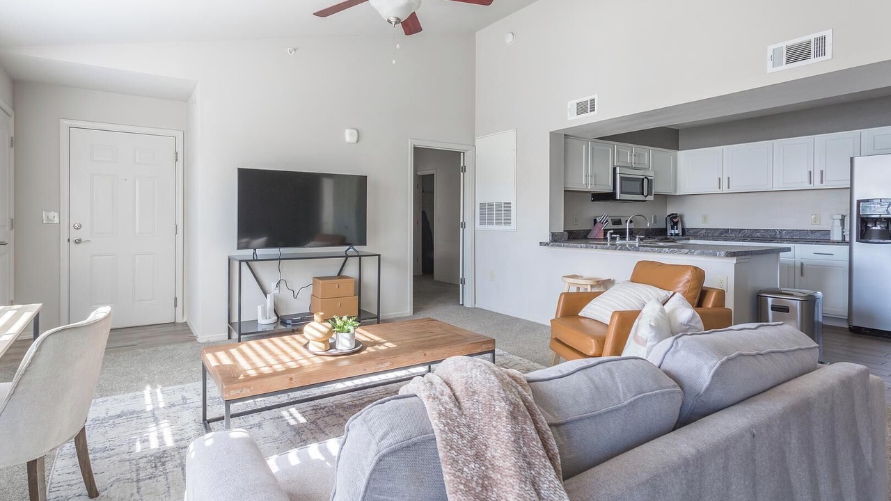 Photo of Livingroom in Broken Arrow