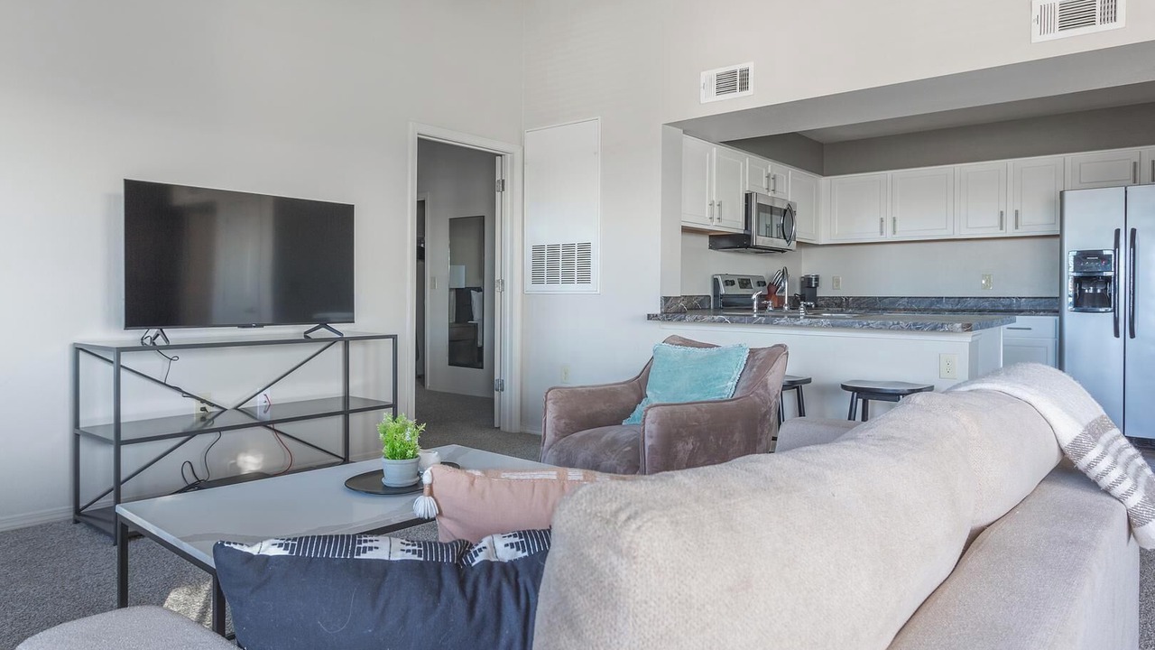 Photo of Livingroom in Broken Arrow