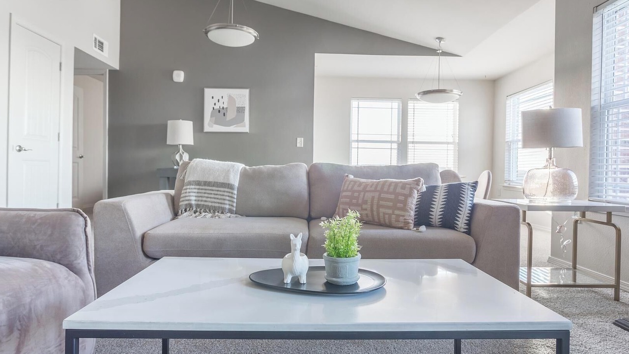 Photo of Livingroom in Broken Arrow