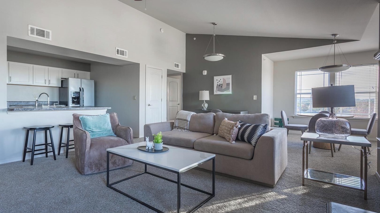 Photo of Livingroom in Broken Arrow