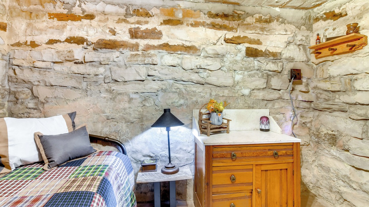 Photo of Bedroom in Shell Knob