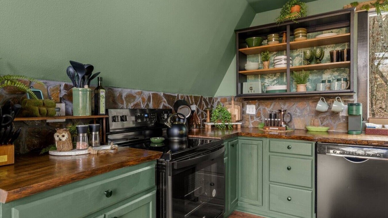 Photo of Kitchen in Board Camp