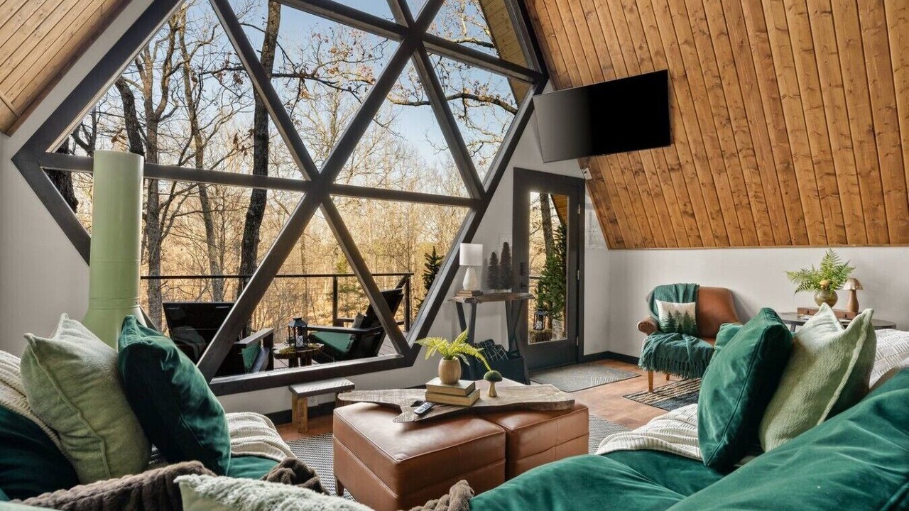 Photo of Livingroom in Board Camp