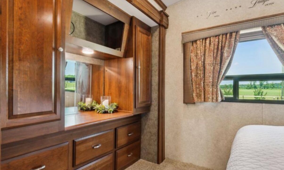 Photo of Bedroom in Counce