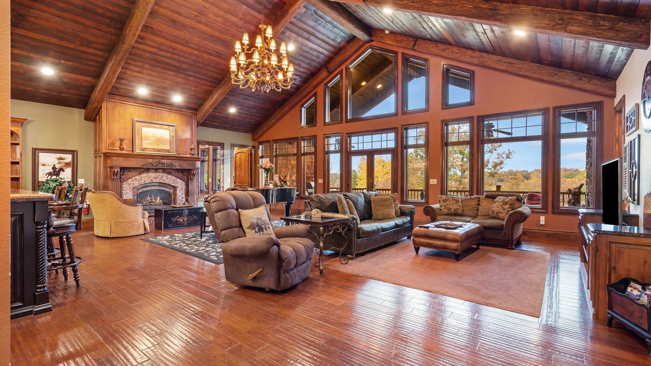 Photo of Bedroom in Branson Theater District