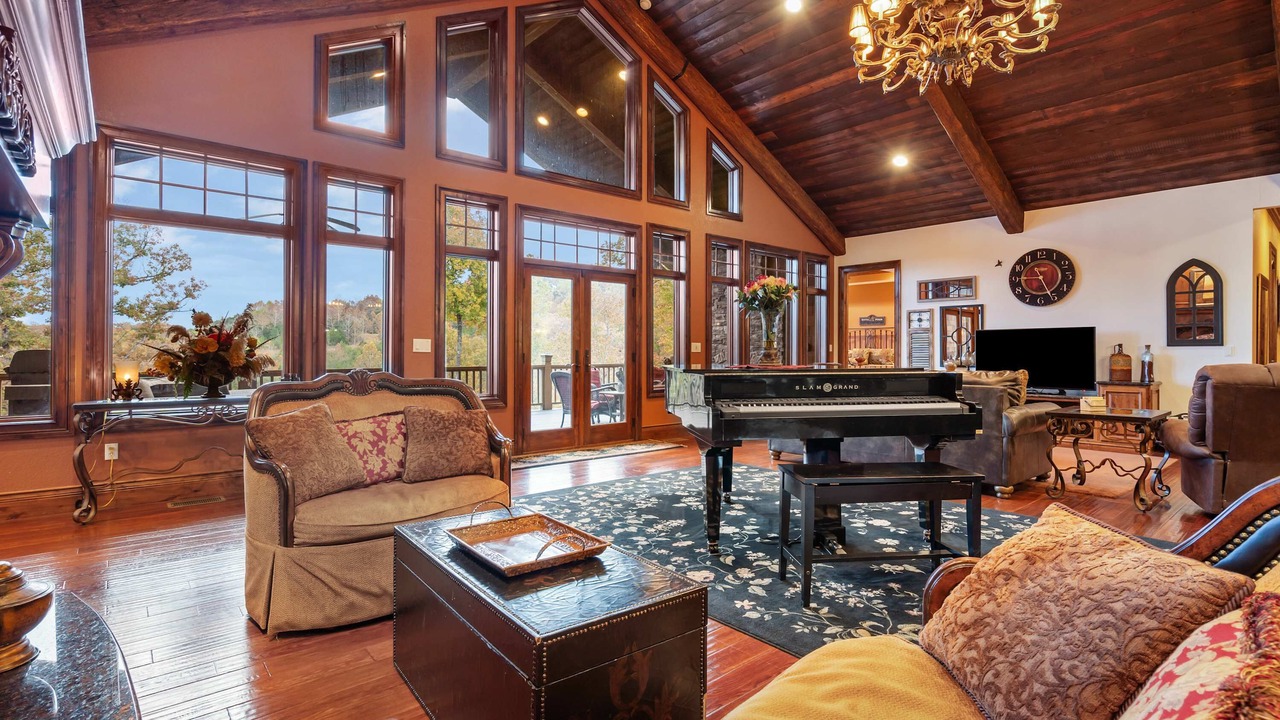 Photo of Livingroom in Branson Theater District