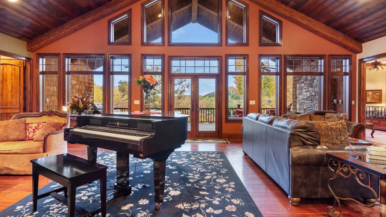 Photo of Bedroom in Branson Theater District