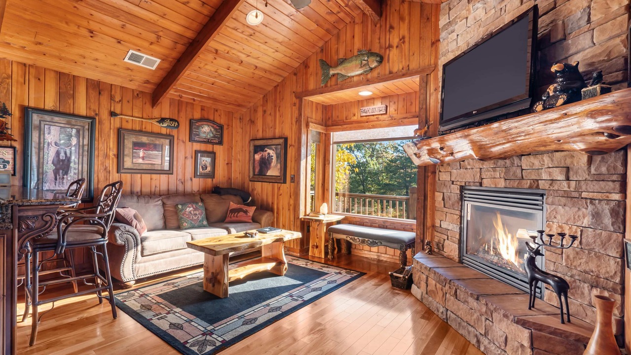 Photo of Bedroom in Branson Theater District