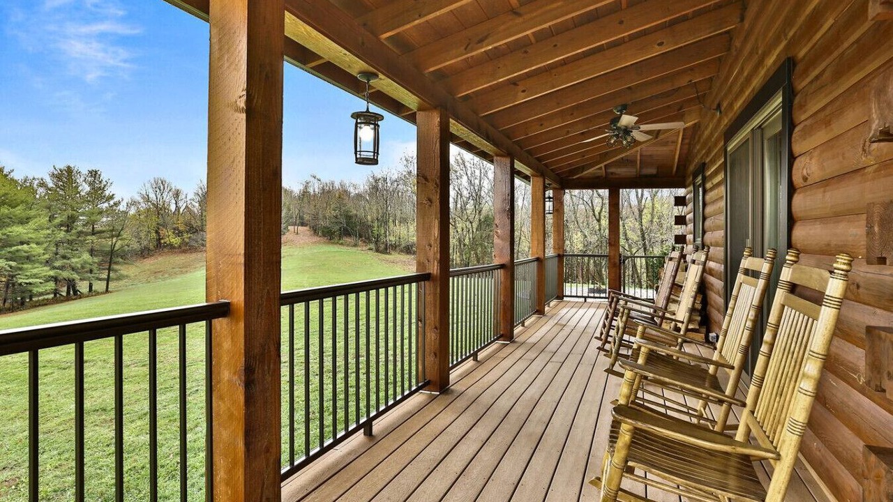 Photo of Patio Balcony in Shelbyville