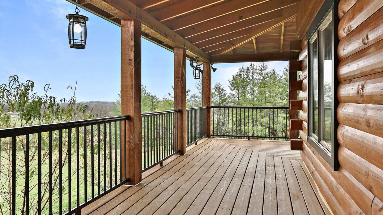 Photo of Patio Balcony in Shelbyville