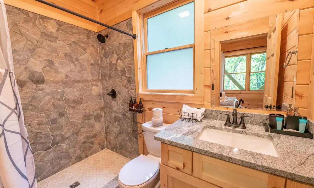 Photo of Bathroom in Smoky Mountains