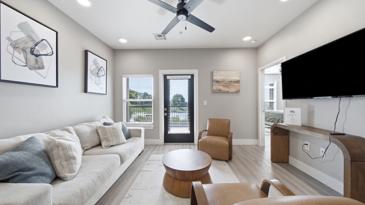 Photo of Livingroom in Owasso