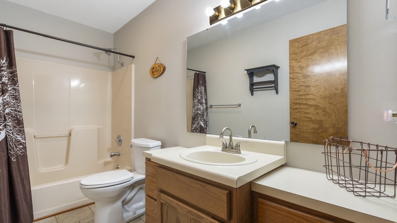 Photo of Others in Notch Estates