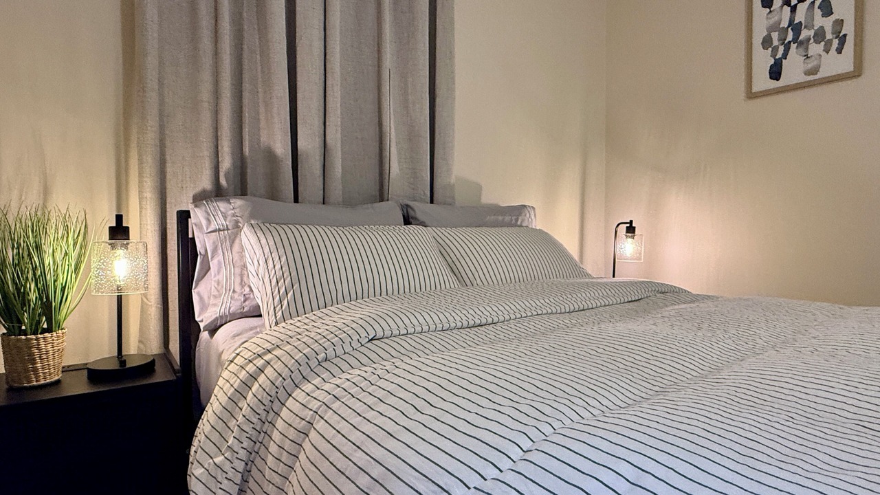 Photo of Bedroom in Hadley - Washington