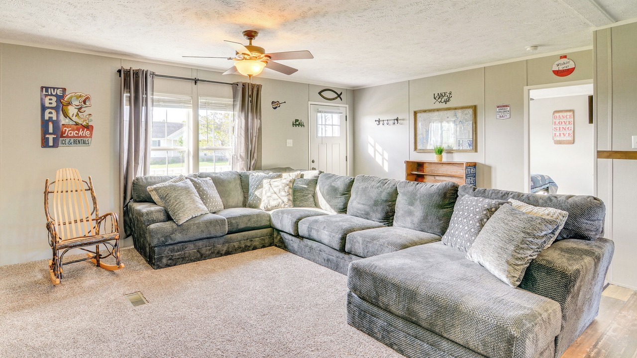 Photo of Livingroom in Jamestown