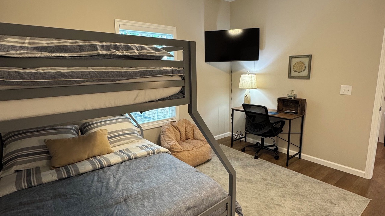 Photo of Bedroom in Counce