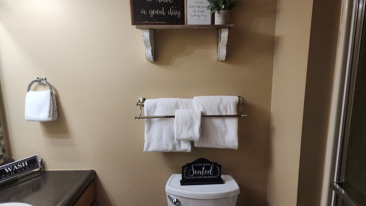 Photo of Bathroom in Notch Estates